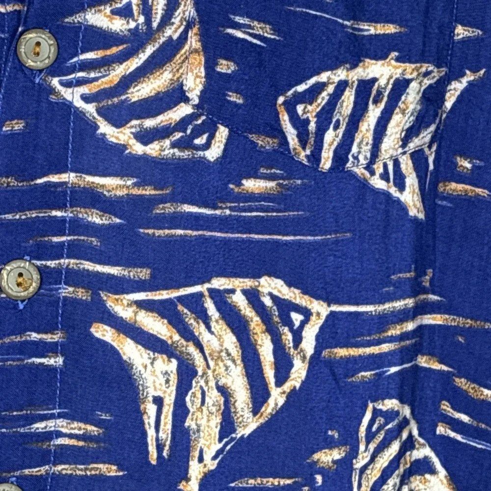 Vintage‎ Pineapple Moon Hawaiin Shirt XL Blue Fish Print Rayon Made In Pakistan